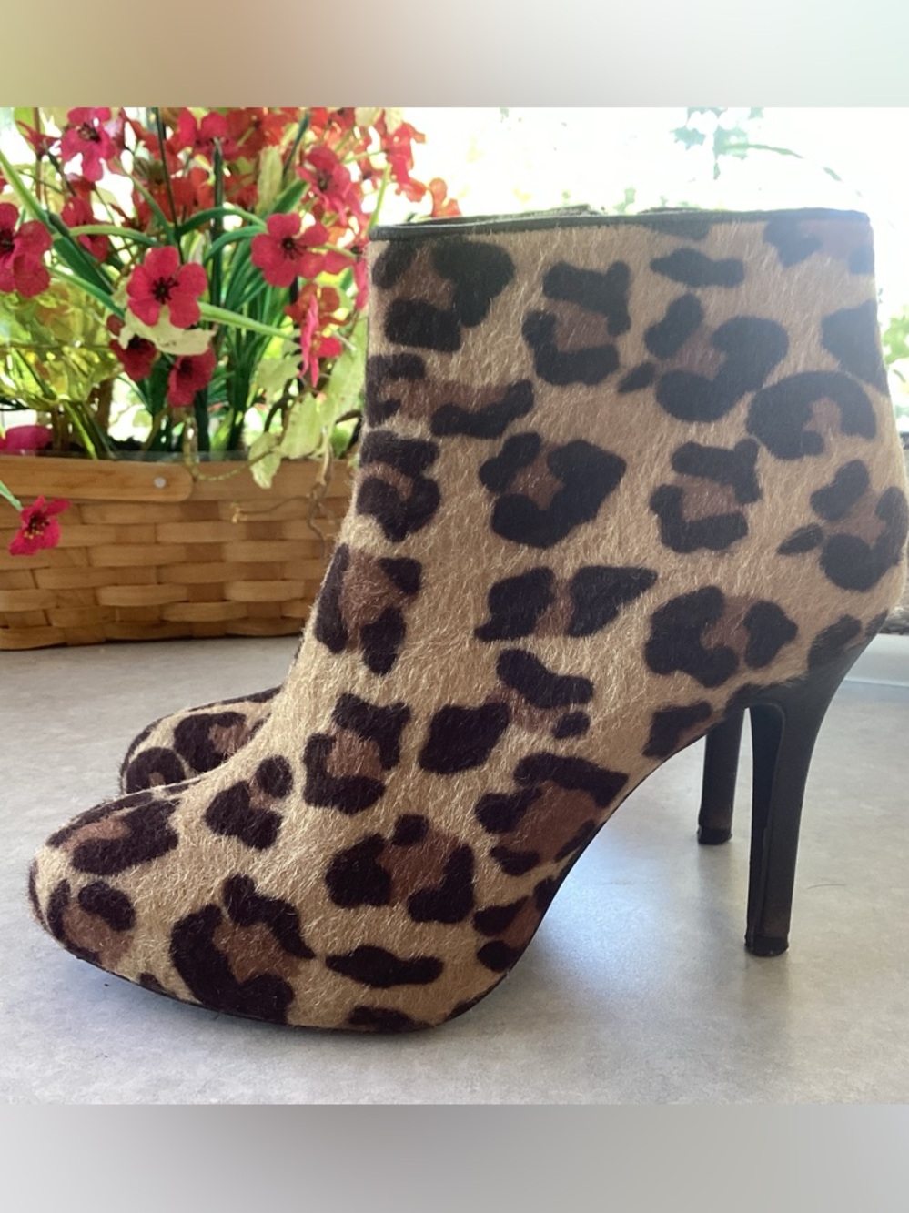Angel Alarcón leather Leopard Calf Hair Booties SZ 8 - Picture 2 of 6